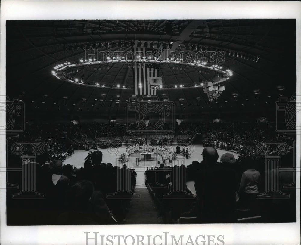 1969 Press Photo More than 6,000 people filled Notre Dame&#39;s arena for dedication- Historic Images