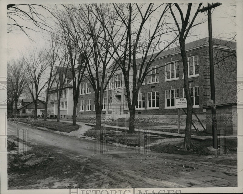 Load image into Gallery viewer, 1937 Press Photo Modern School Building, Zion, Illinois - mja51005
