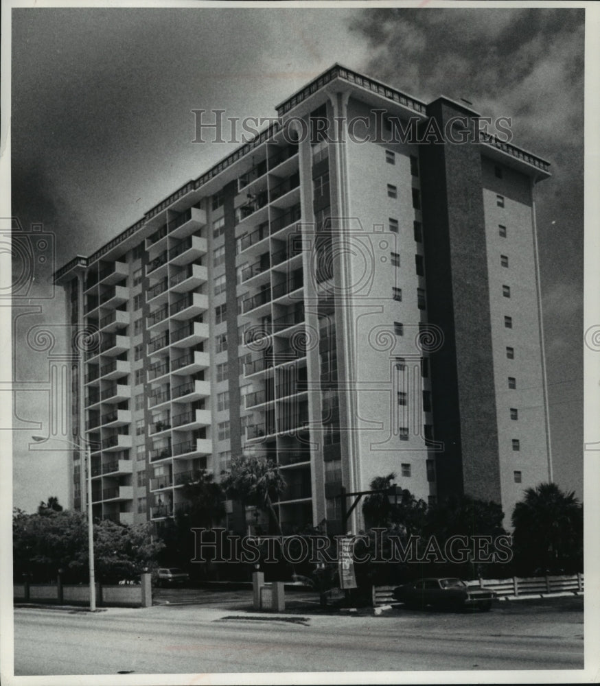 1980 Press Photo Fort Lauderdale&#39;s Drake Towers apartments are now condominiums- Historic Images