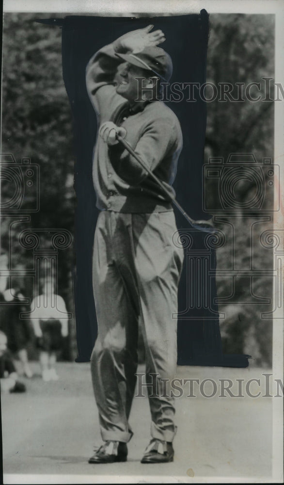 1956 Press Photo Tommy Bolt misses a birdie at Masters in Augusta - mja51652- Historic Images