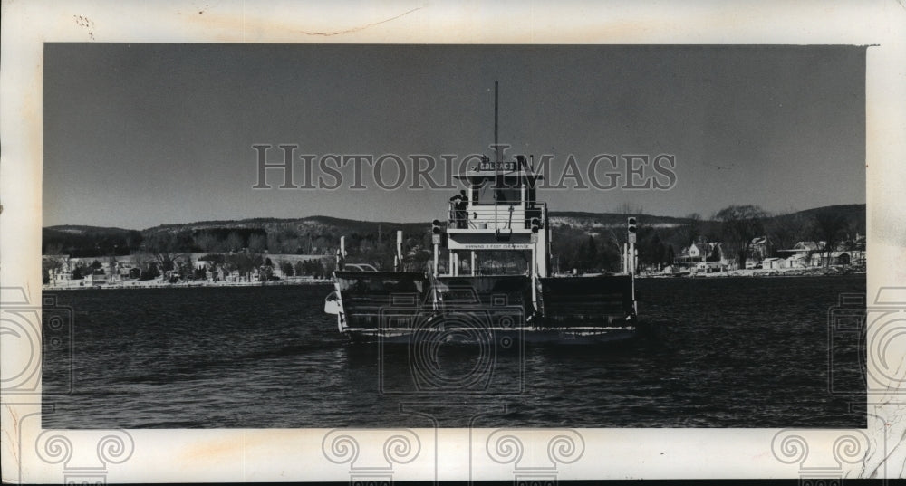 1975 Press Photo The Colsac II, the Merrimac Car Ferry, crosses Wisconsin River