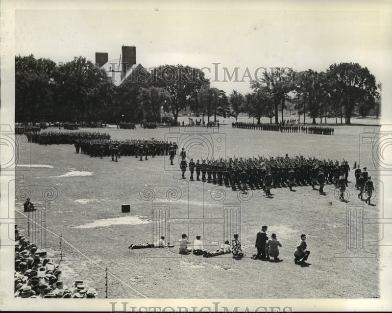 Load image into Gallery viewer, 1938 Press Photo University of Illinois R.O.T.C. Brigade on review in Champaign
