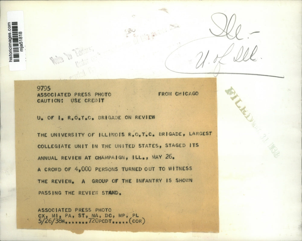 1938 Press Photo University of Illinois R.O.T.C. Brigade on review in Champaign