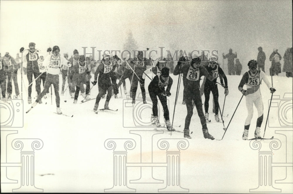 1990 Press Photo Junior Skiers in State Championships at Lakewood, Wisconsin- Historic Images