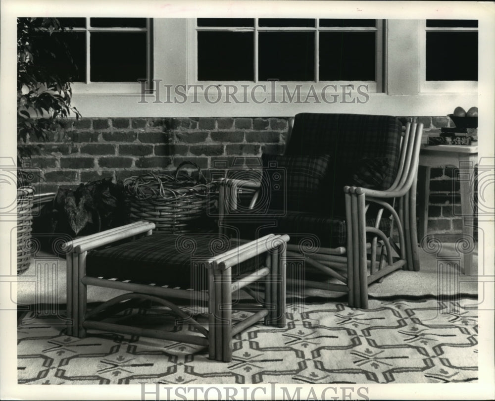 1989 Press Photo Furniture-1950&#39;s-style rattan armchair and ottoman furniture- Historic Images