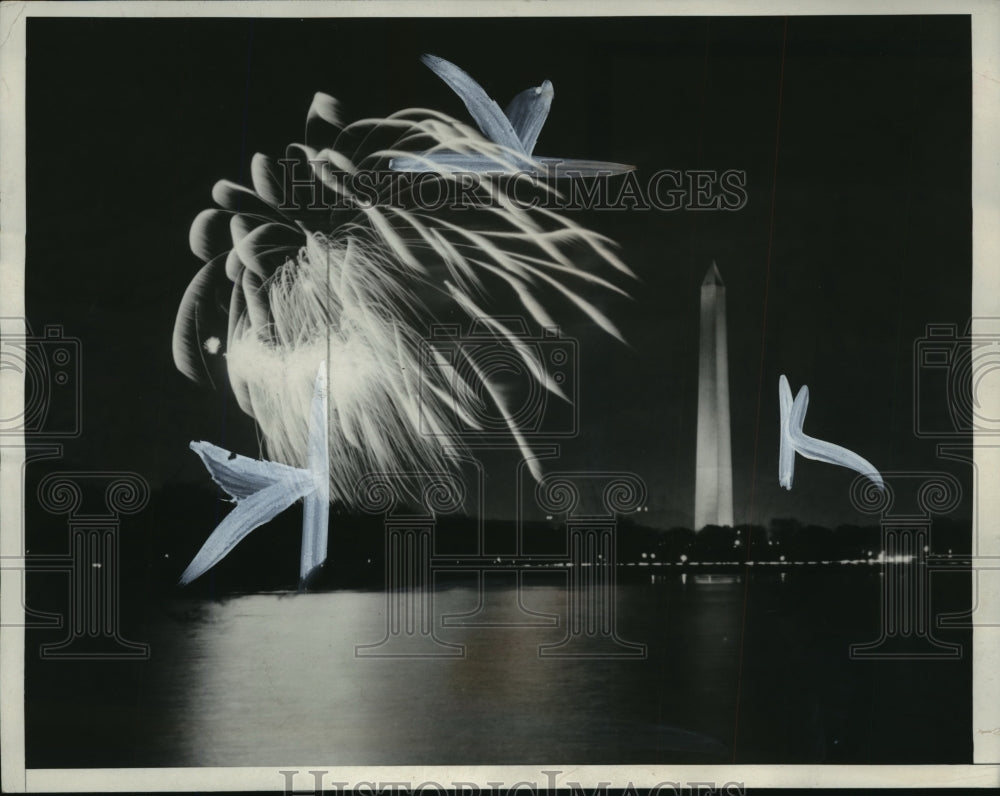 1933 Press Photo Fireworks in Washington DC sky, Franklin Roosevelt inaugurated- Historic Images