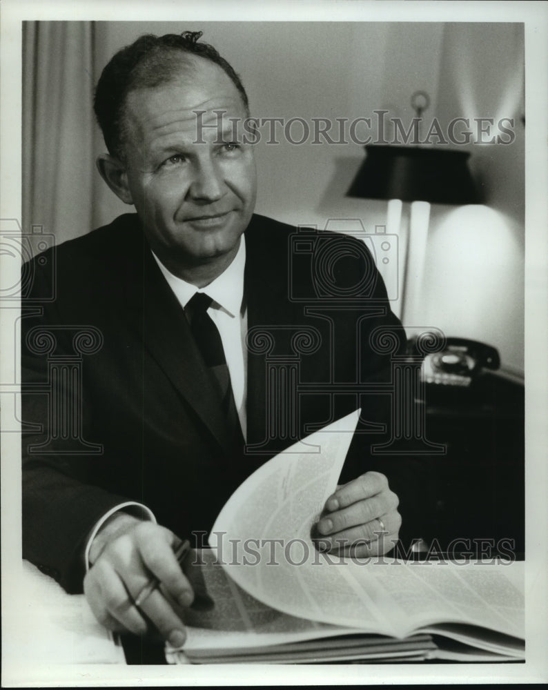 1970 Press Photo Paul E. Brunton President of The Louis Allis Company- Historic Images