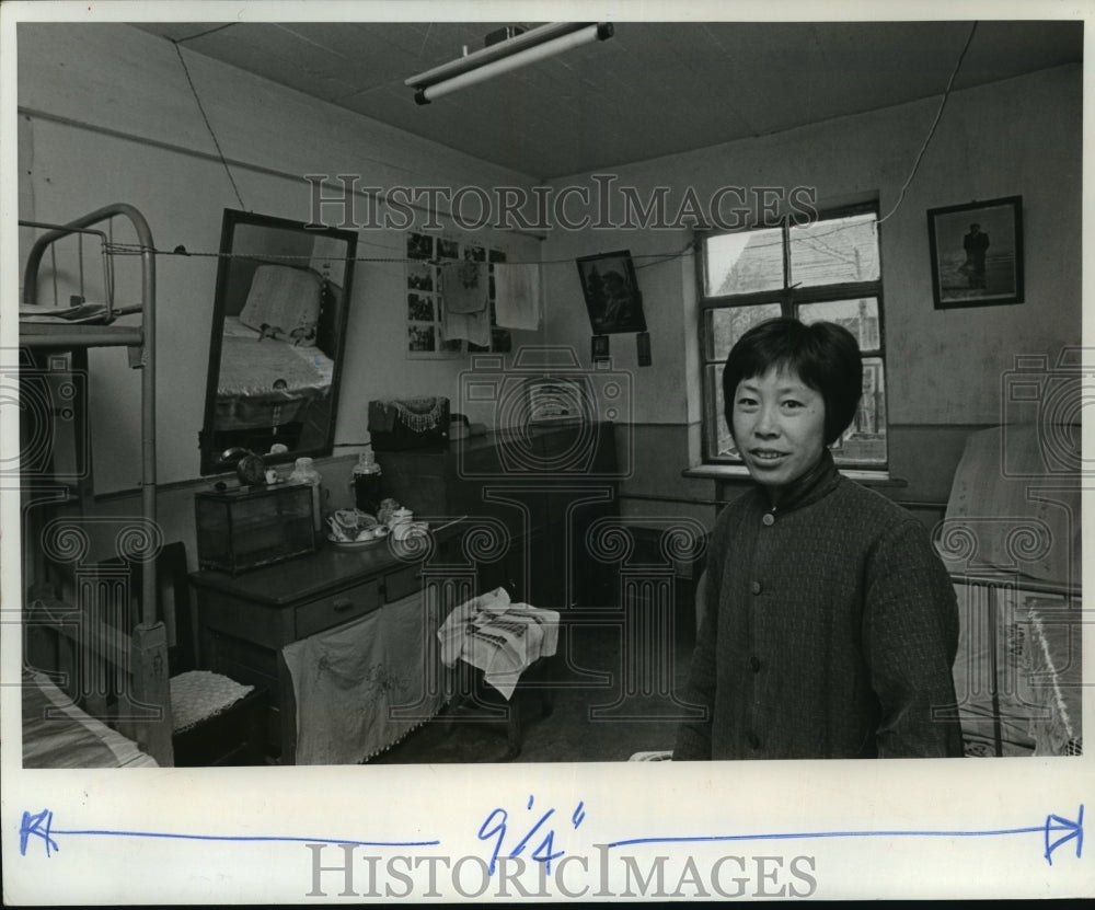 1975 Press Photo Chiu Fu-lan in Apartment for Harbin Generator Plant Workers- Historic Images