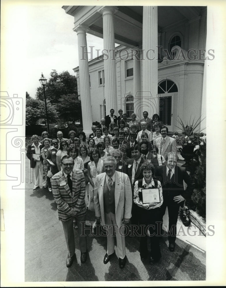 1980 Press Photo Homeowners Receive Home Energy Awards Sponsored by Journal- Historic Images