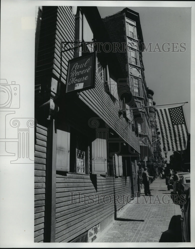 1975 Press Photo Paul Revere&#39;s house, the oldest frame house in Boston- Historic Images