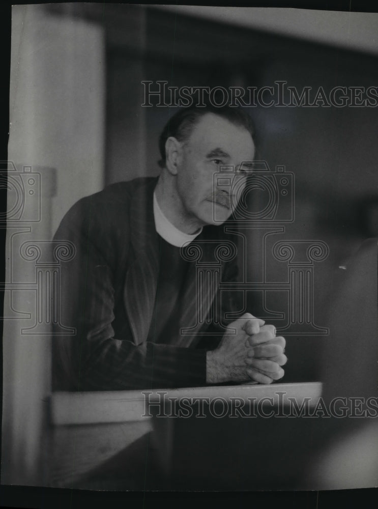 1947 Press Photo Doctor John Lewis - mja55639- Historic Images