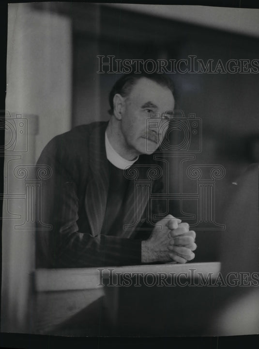 1947 Press Photo Doctor John Lewis - mja55639- Historic Images