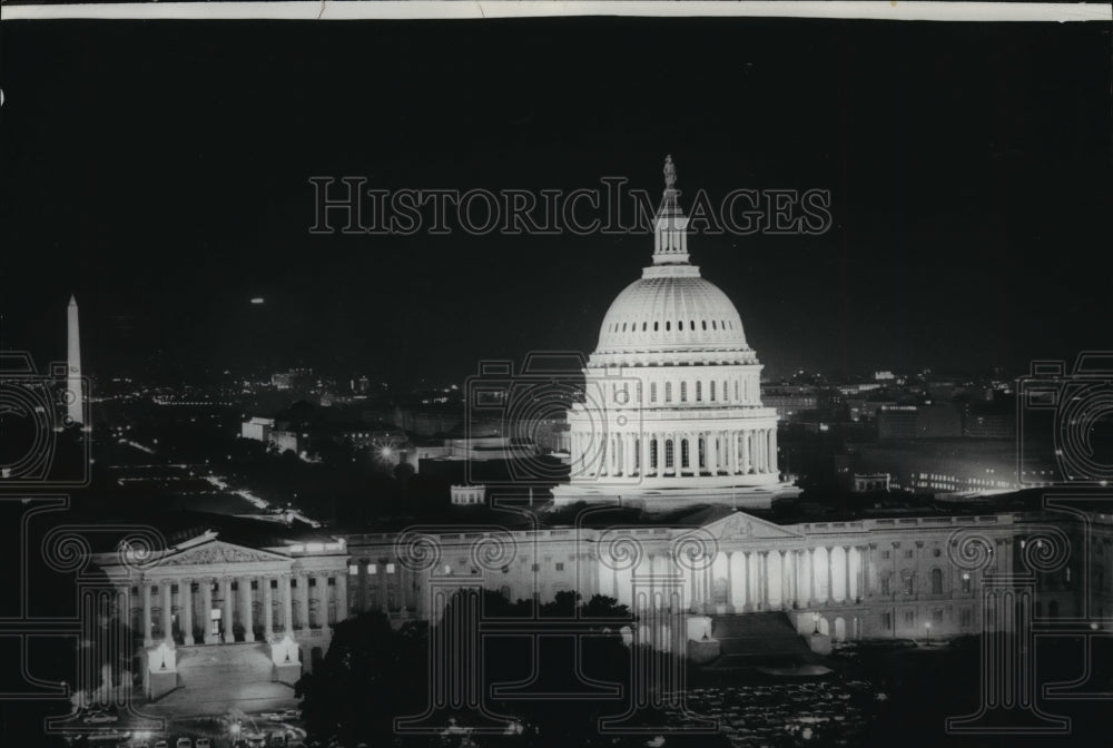 1965 Press Photo Unites States Capitol Building at Night- Historic Images