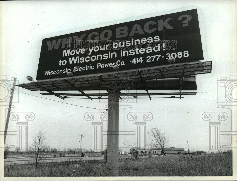 1983 Press Photo Wisconsin Electric Power Company Billboard on the I-94- Historic Images