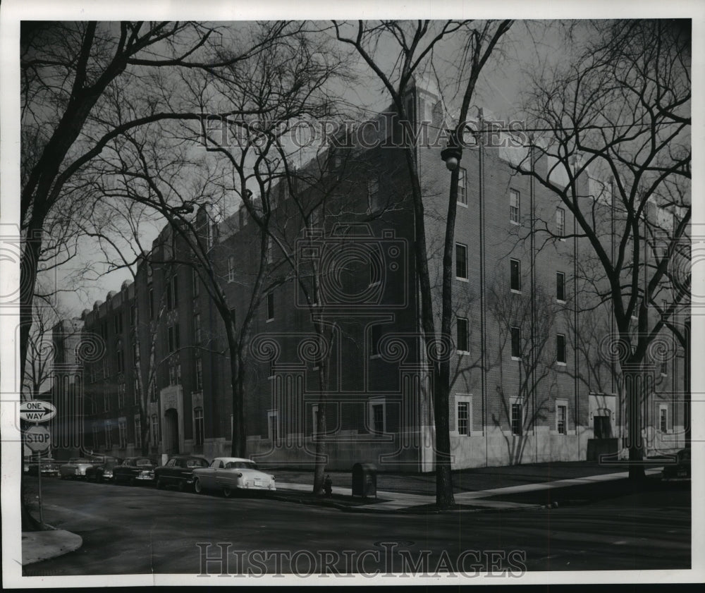 1955 Press Photo Wisconsin Bell Company&#39;s Central Office Building- Historic Images