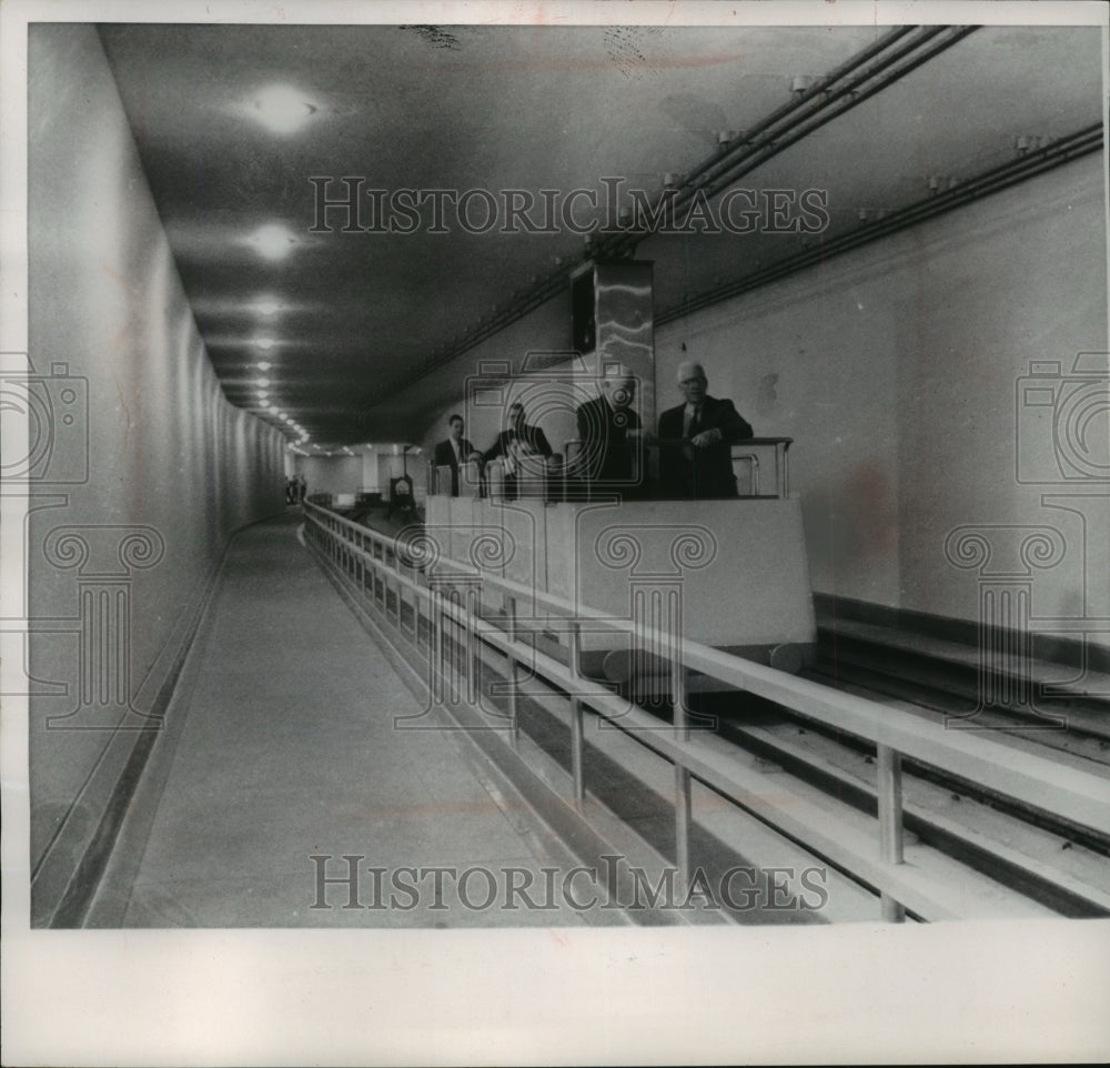 1959 Press Photo George Aiken and George Stewart at Senate Subway Car Trial- Historic Images