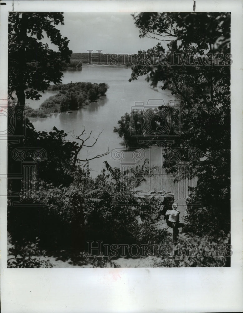 1967 Press Photo View of the Mississippi River Near Quincy, Illinois- Historic Images