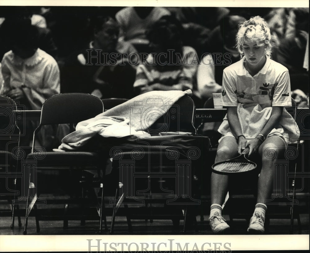 1987 Press Photo Teri Whitlinger After Losing to Her Twin Sister Tami ...