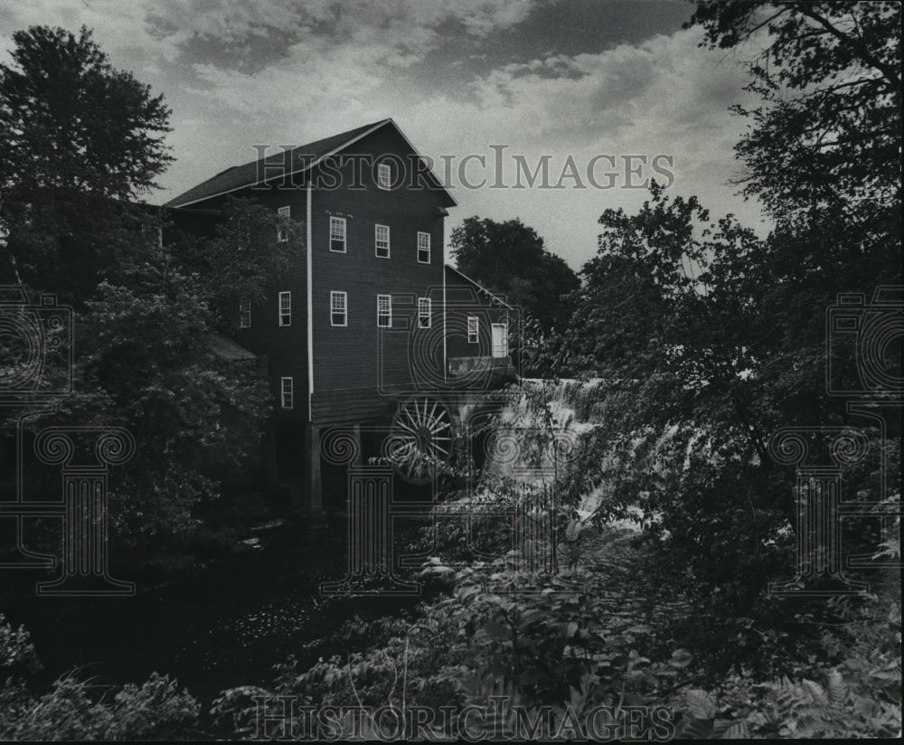 1976 Press Photo Dells Mill on the Eau Claire River in Augusta, Wisconsin- Historic Images