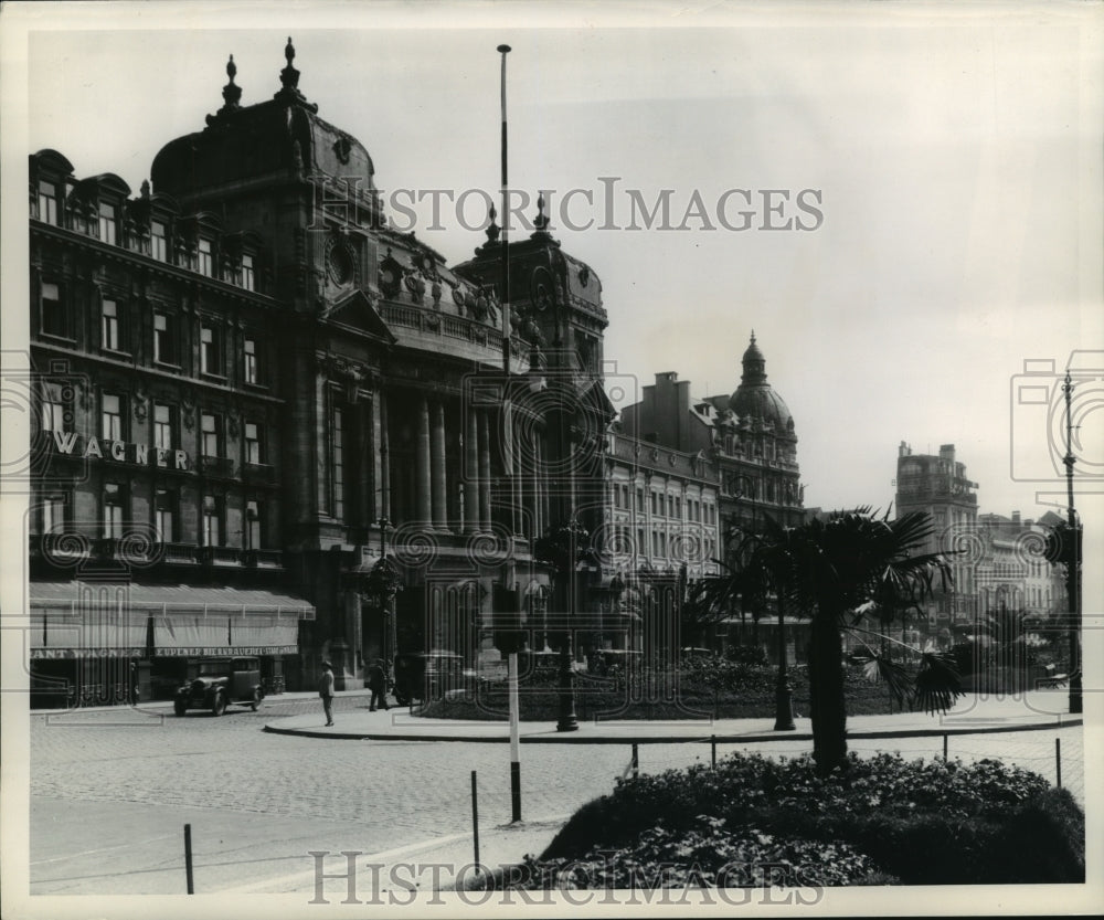 1944 Press Photo Street Scene, Belgium - mja57195