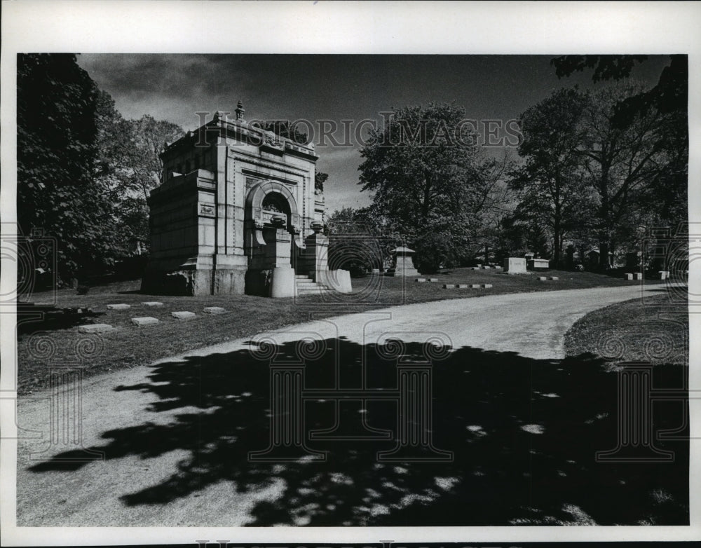 1971 Press Photo Emil Blatz Mausoleum, Wisconsin- Historic Images