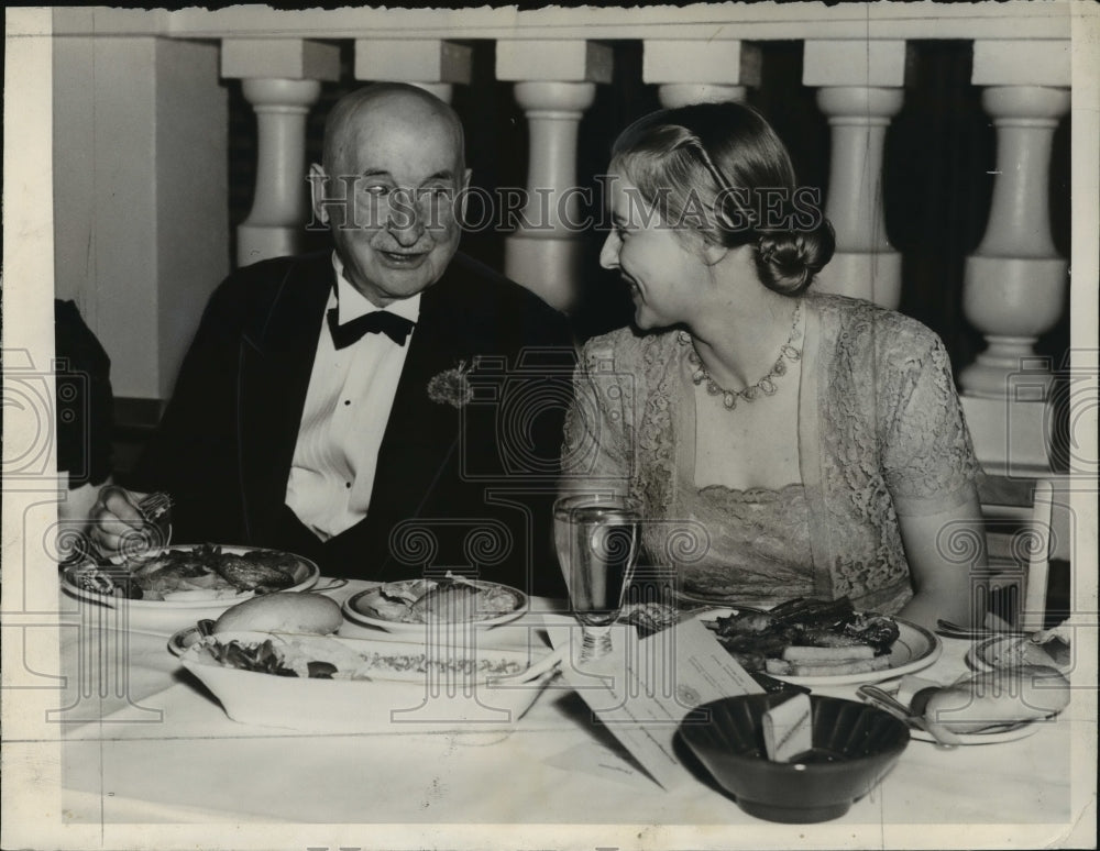 1938 Press Photo Emil C. Blatz and Mrs. Arthur K. Hellermann at Banquet- Historic Images