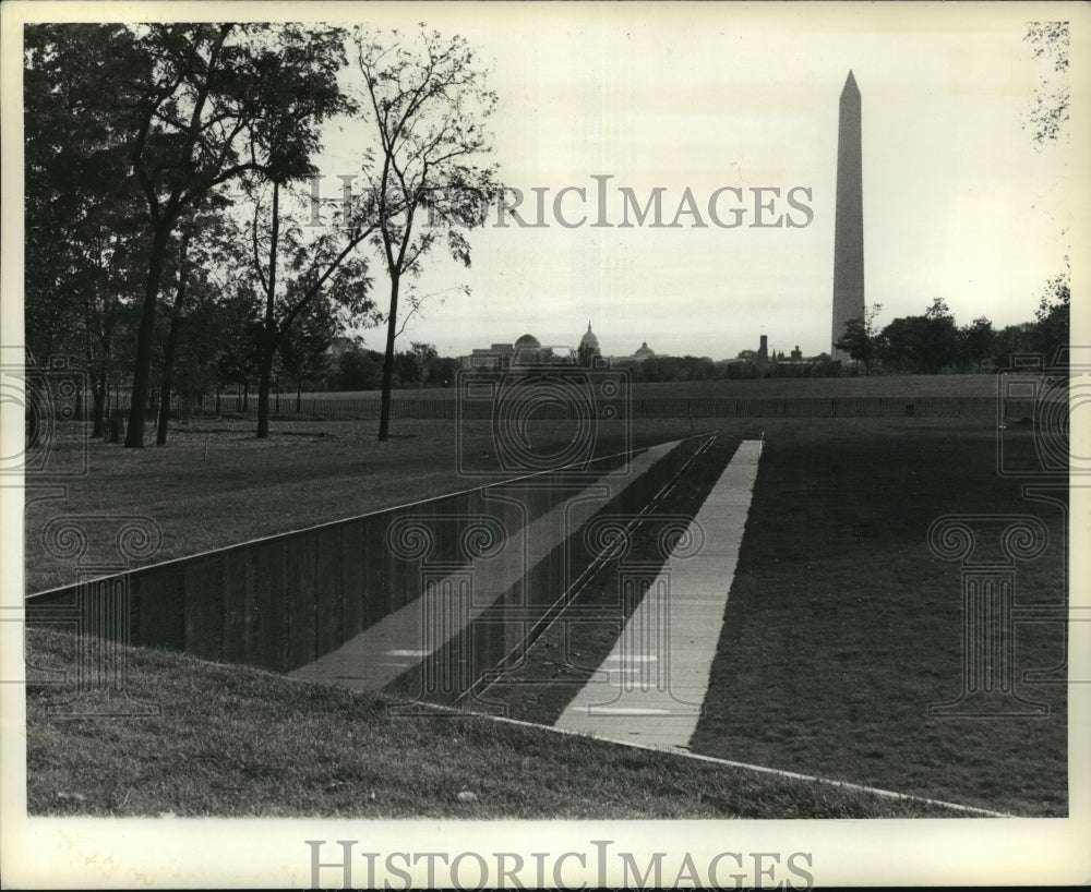 1983 Press Photo Vietnam Veterans Memorial Washington, DC- Historic Images