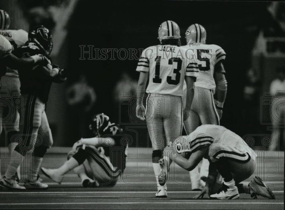 1992 Press Photo Chris Jacke  walks away after Brett Favre missed field goal- Historic Images