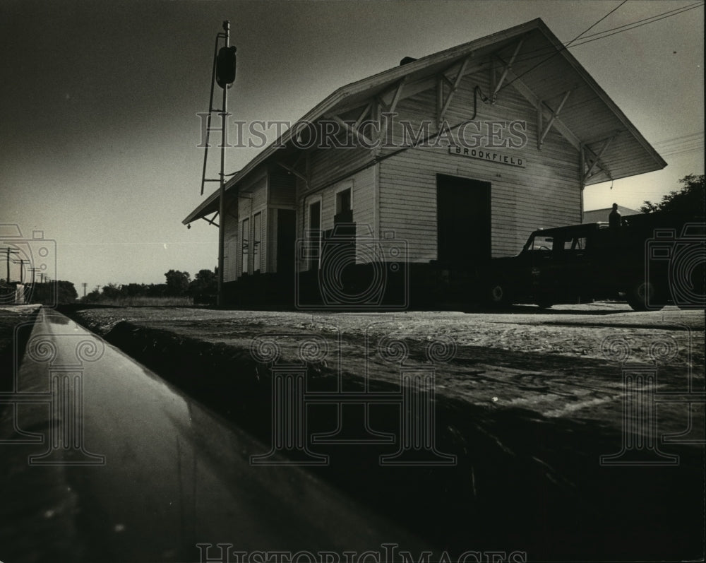 1980 Press Photo Train Station #1, Exterior, Brookfield, Wisconsin- Historic Images