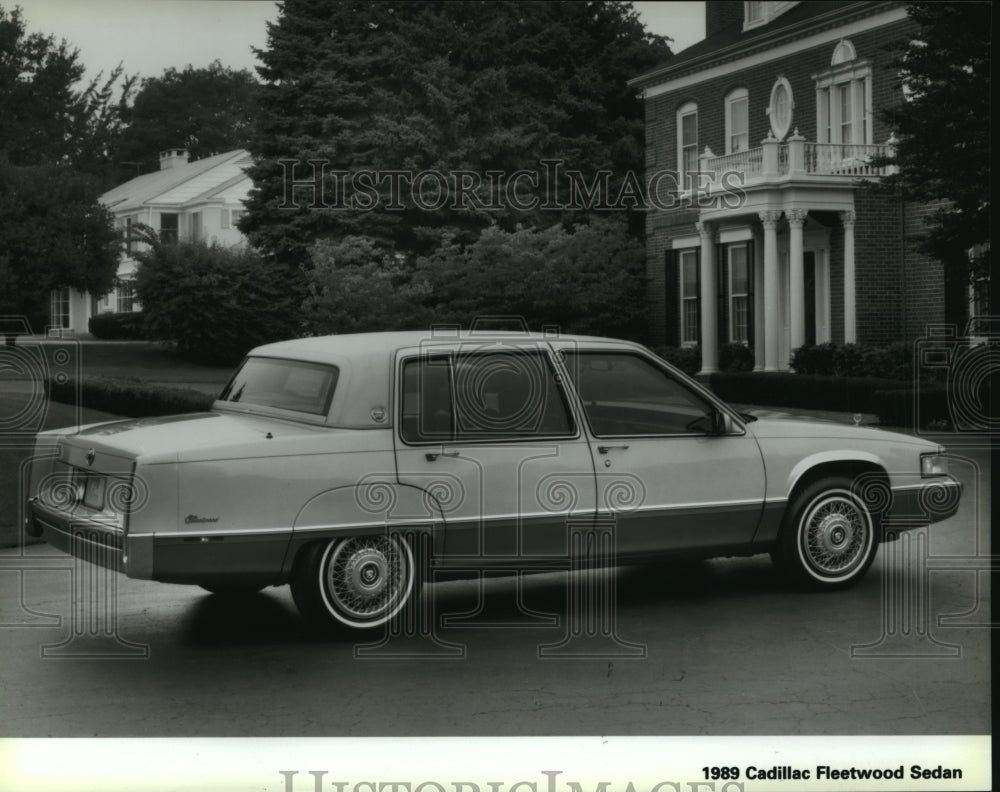 1989 Press Photo The 1989 Cadillac Fleetwood Sedan Is One Foot Longer - Historic Images