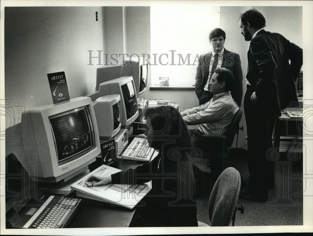 1989 Press Photo Julia Pantoga and Mark Wade at the New Offices of CaddPLUS- Historic Images