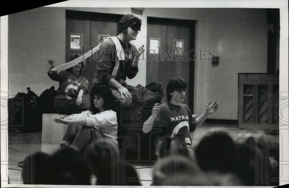 1989 Press Photo CCW Players From Concordia College Staged &quot;Earthlings&quot;- Historic Images