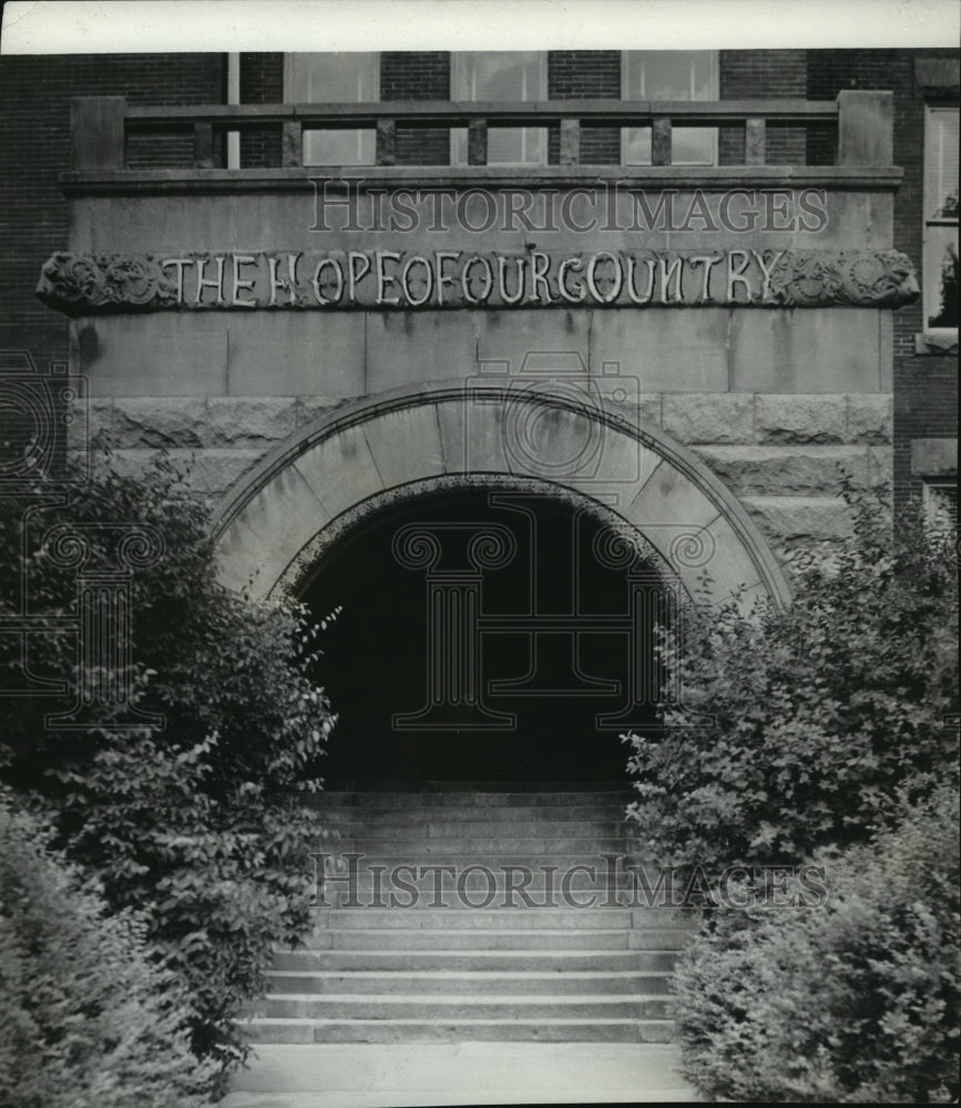 1940 Press Photo Elwood High school Entrance Where Wendell Willkie Made Speech