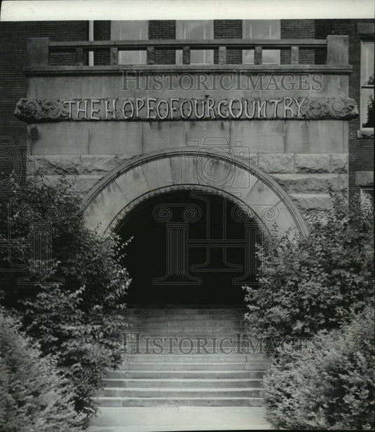 1940 Press Photo Elwood High school Entrance Where Wendell Willkie Made Speech