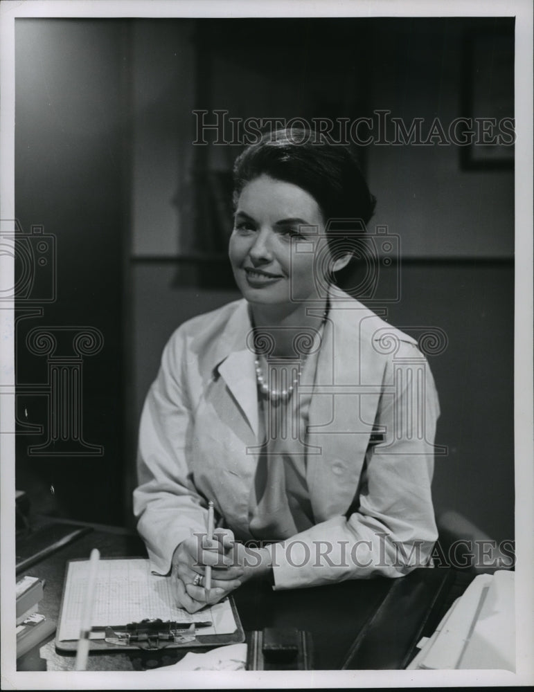 1963 Press Photo Margot Moser (U. S.  Stage Actress) as Elizabeth Hayes- Historic Images