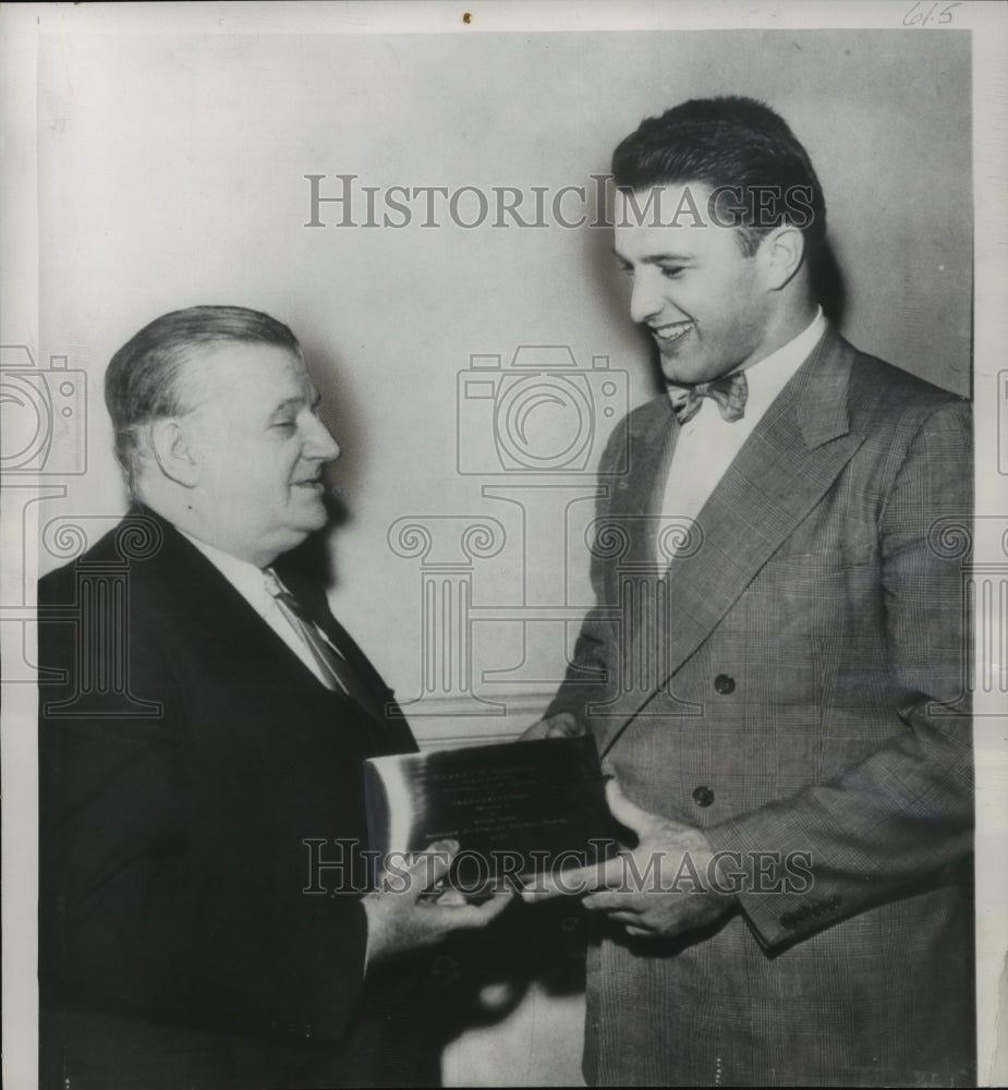 1950 Press Photo Leon Hart Receives Maxwell Trophy From Bert Bell - Historic Images