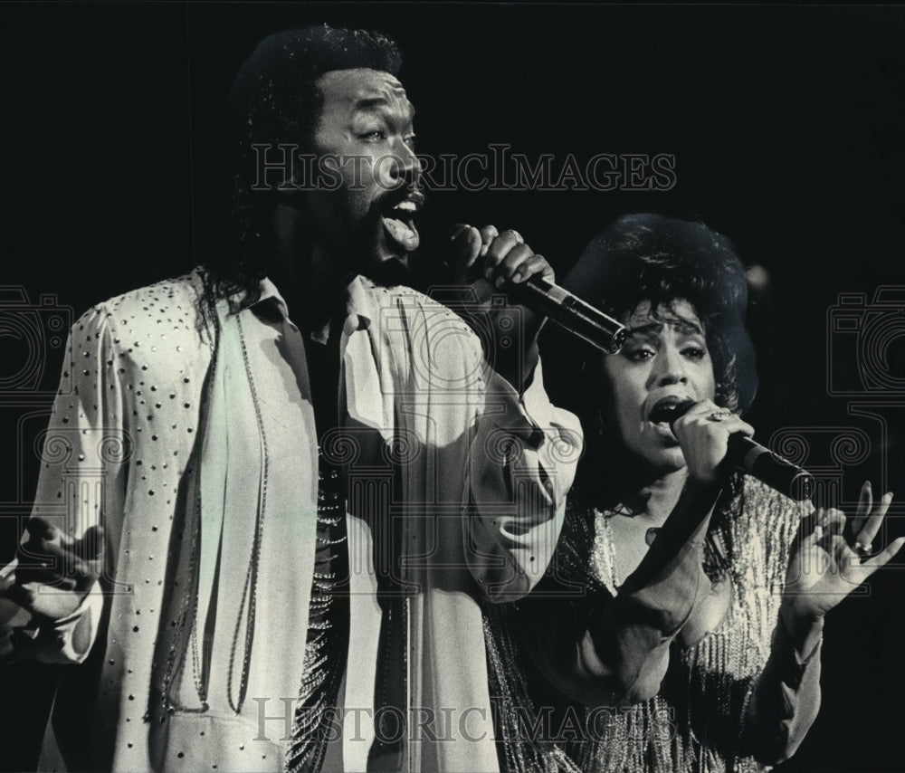 1987 Press Photo Nick Asford and Valerie Simpson Performing At The Riverside- Historic Images