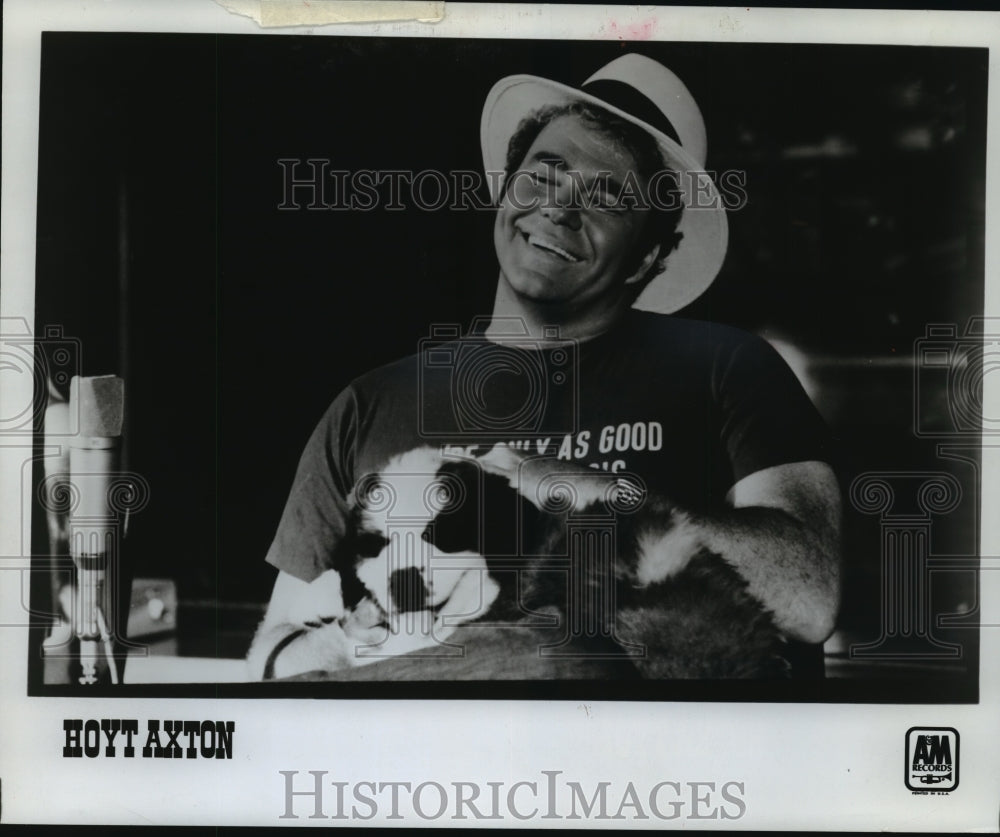 1975 Press Photo Singer Hoyt Axton- Historic Images