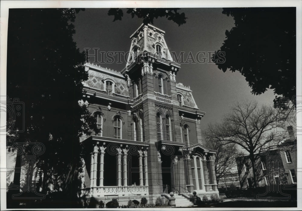 1991 Press Photo Classic home in Victorian Villiage in Memphis Tennessee- Historic Images