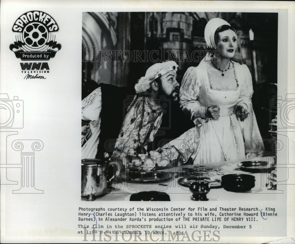 1985 Press Photo Charles Laughton and Binnie Barnes play parts in a production - Historic Images