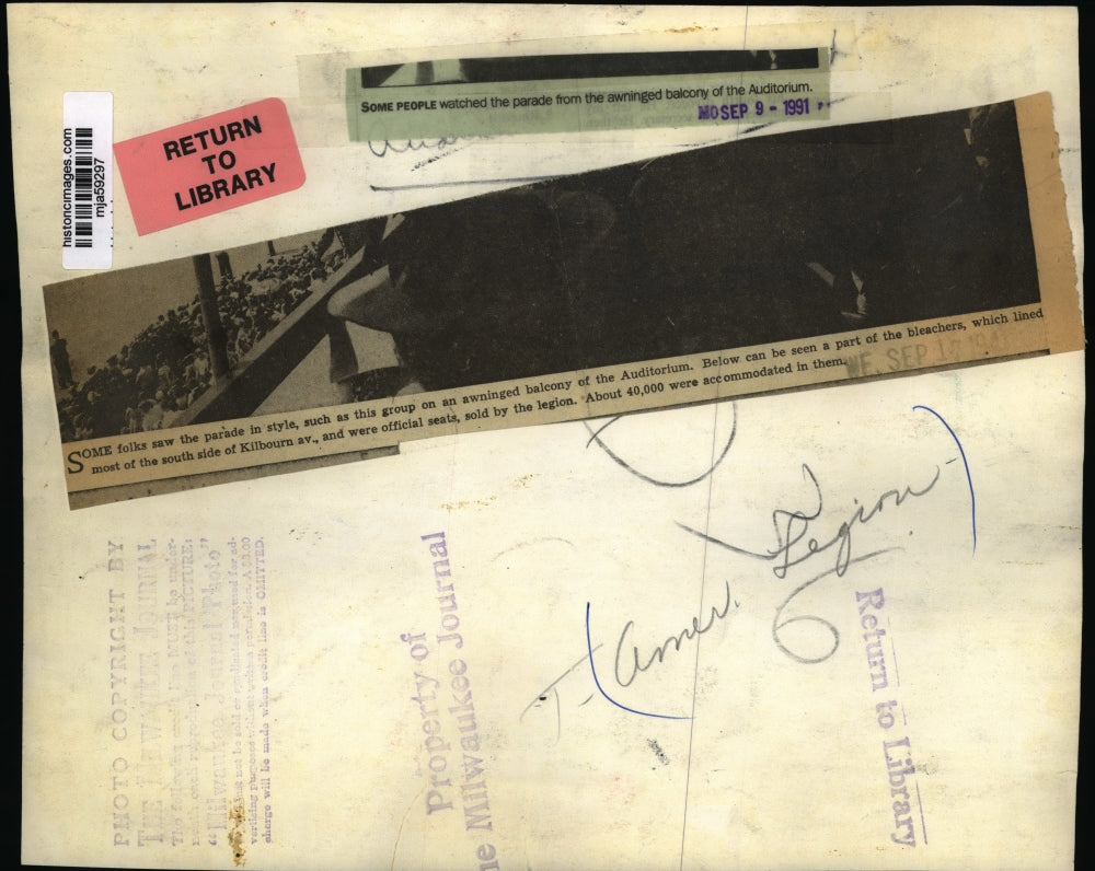 1941 Press Photo Crowd Watches American Legion Parade in Milwaukee - mja59297