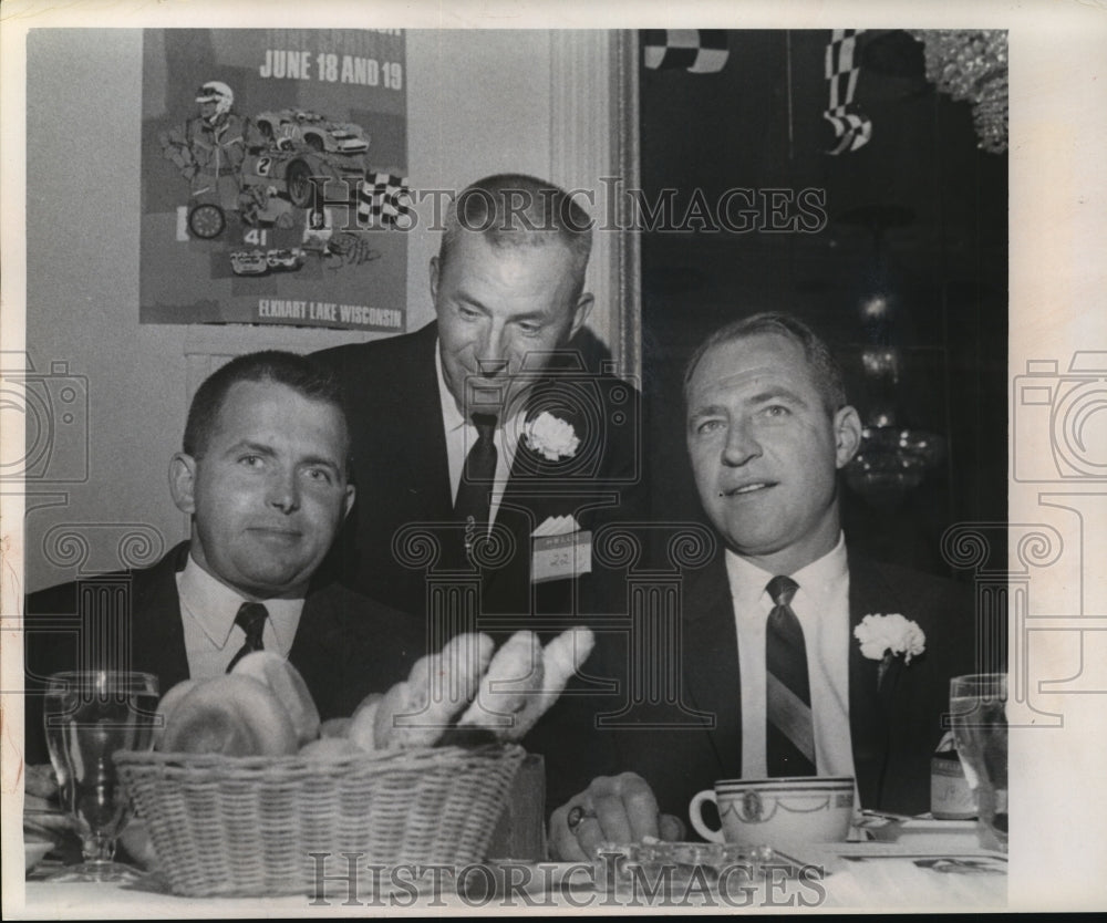 1967 Press Photo Race Drivers Honored at Milwaukee Speedways Dinner- Historic Images