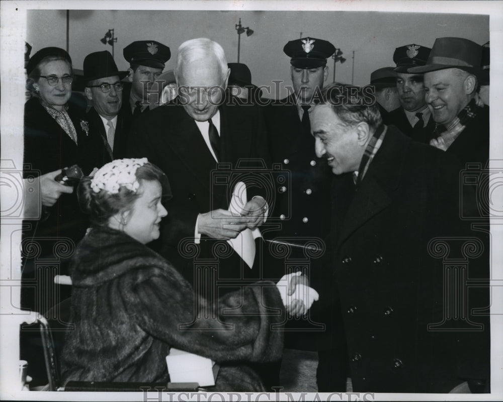 1960 Press Photo Anastas Mikoyan Visits Cleveland And Mrs. Cyrus Eaton- Historic Images