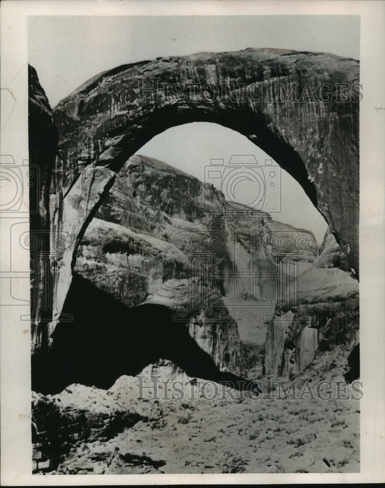 1952 Press Photo Utah&#39;s Rainbow Bridge, highest natural bridge in the world- Historic Images