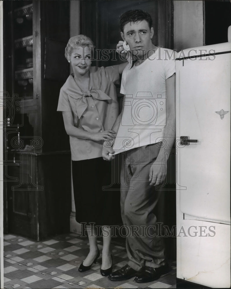 Load image into Gallery viewer, 1957 Press Photo Actress Vivian Blaine &amp; Actor Harry Guardino "A Hatful of Rain"
