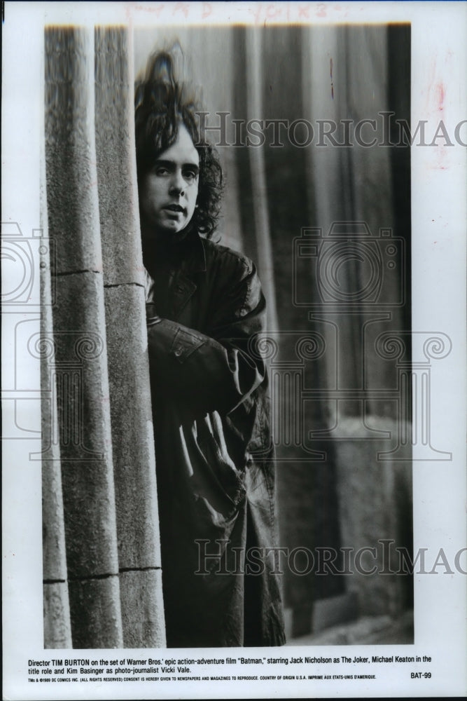 1989 Press Photo Director Tim Burton on set of Warner Bros.&#39; &quot;Batman&quot;- Historic Images