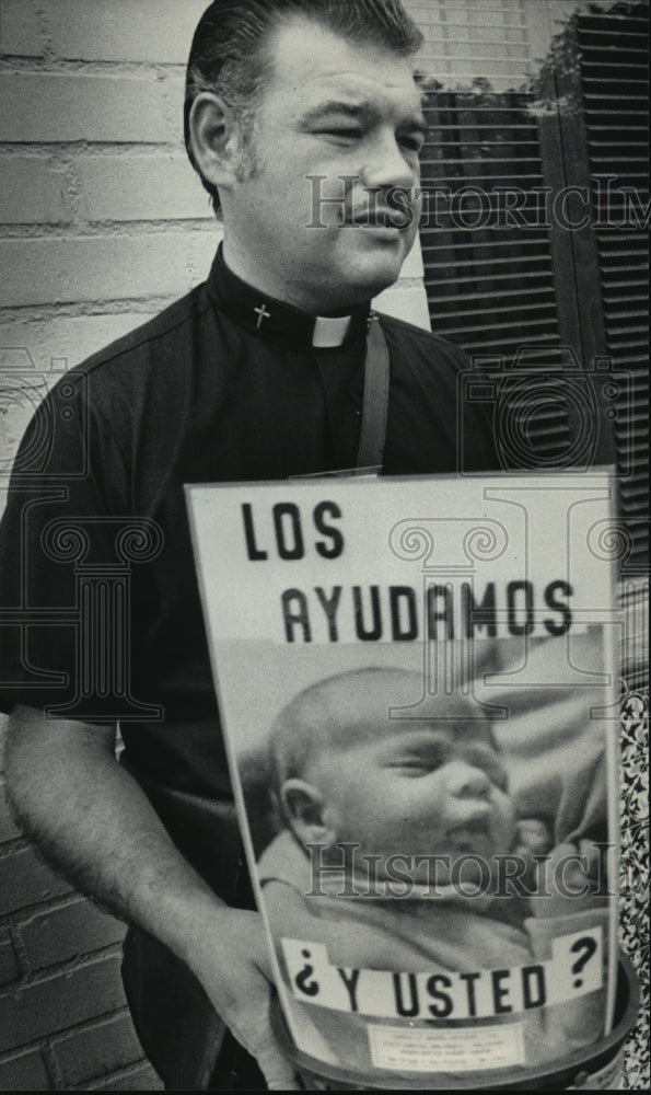 1983 Press Photo Clergyman of Los Angeles, Cal. asking for donations - Historic Images