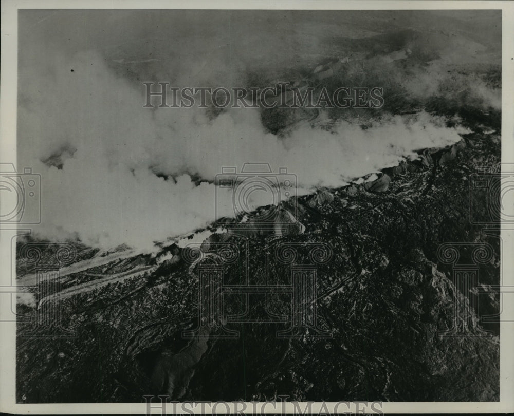 1938 Press Photo The Largest Active Volcano in the World Mauna Loa in Hawaii- Historic Images