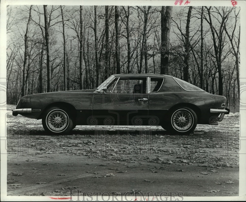 1976 Press Photo Avanti Hand Made Car- Historic Images