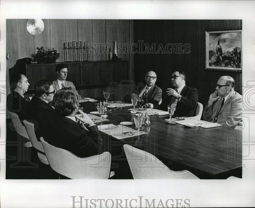 1972 Press Photo Tom Curtis, Harvey Schwandner &amp; Art Buchwald- Historic Images